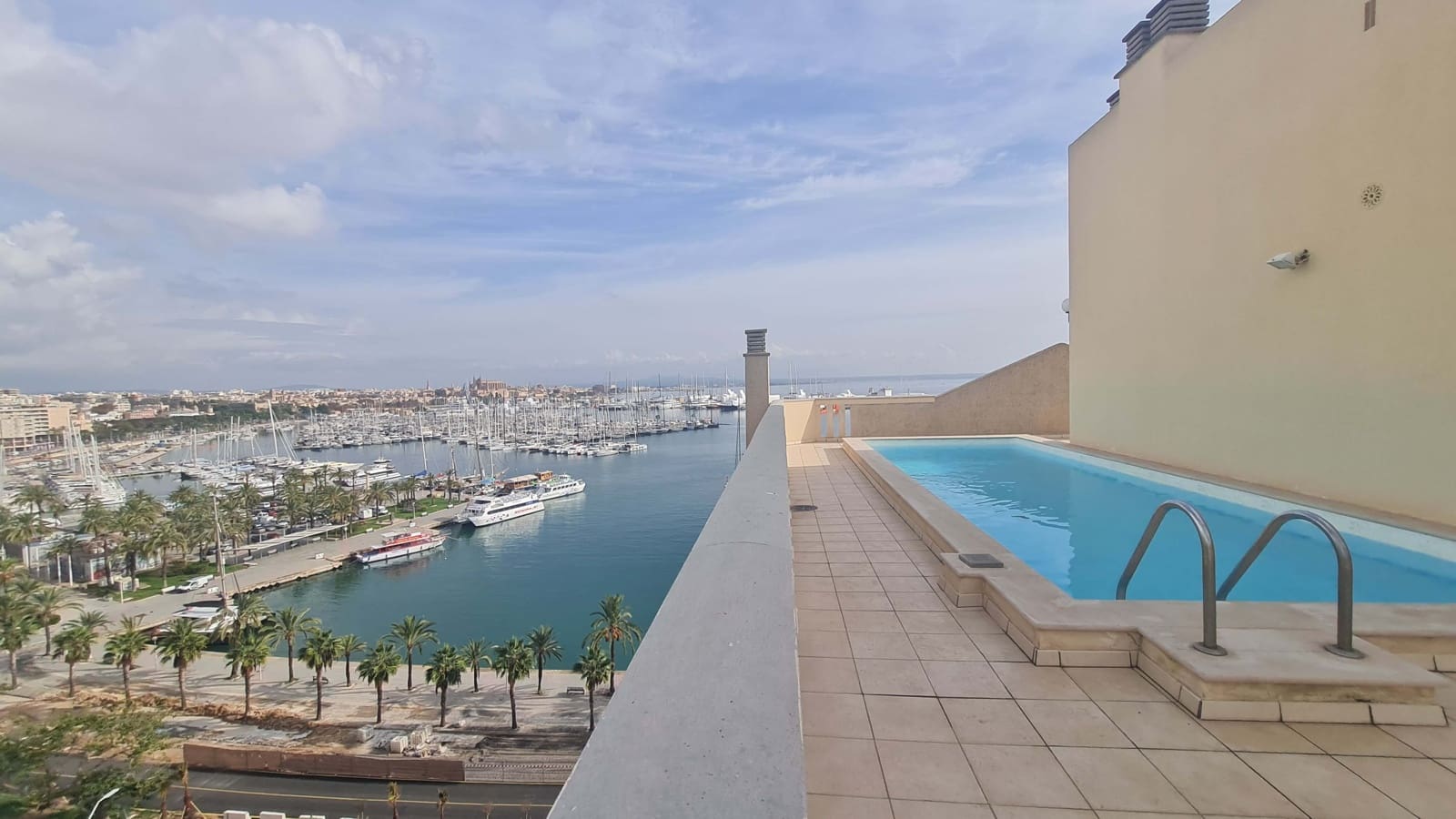 2 soverom Leilighet til leie i Palma de Mallorca med garasje - € 2 250 (Ref: 8697478)