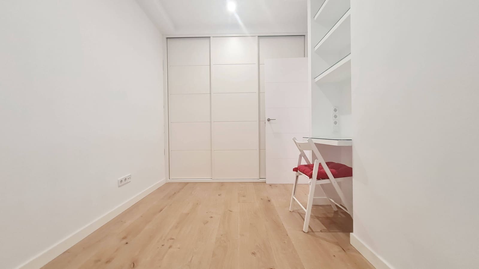 2 soverom Leilighet til leie i Palma de Mallorca med garasje - € 2 250 (Ref: 8697478)