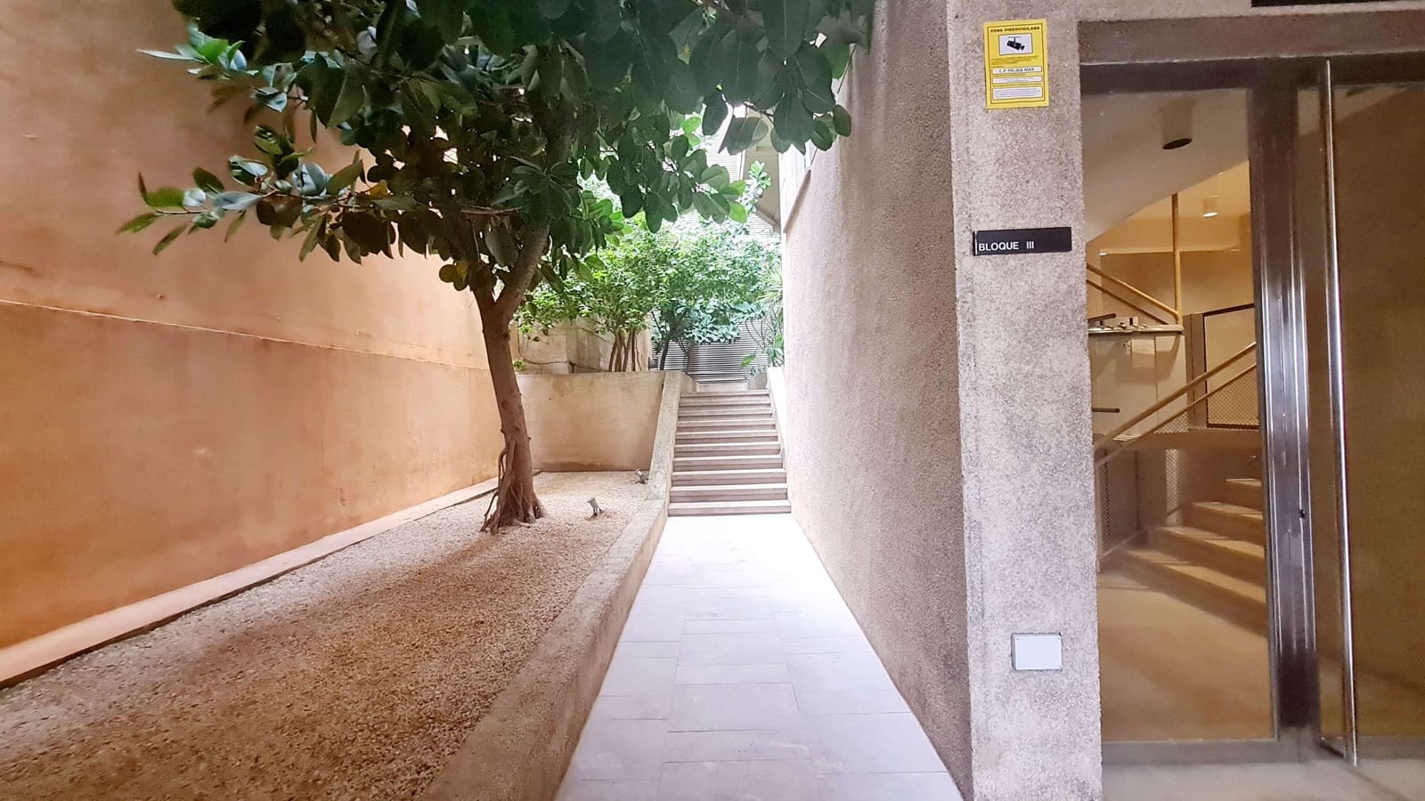 2 soverom Leilighet til leie i Palma de Mallorca med garasje - € 2 250 (Ref: 8697478)