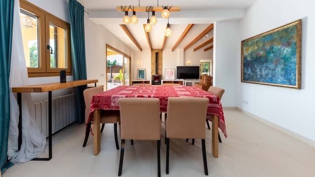 3 bedroom Villa for sale in Es Capdella, Calvià with pool garage - € 1,995,000 (Ref: 8705874)