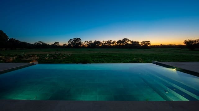 3 soveværelse Finca/Landehus til salg i Llucmajor med swimmingpool garage - € 3.950.000 (Ref: 8710073)