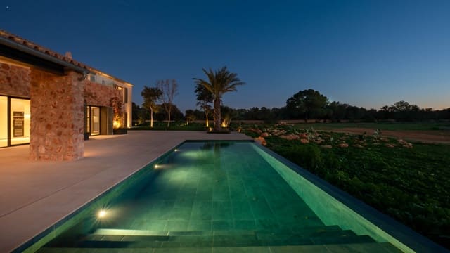 3 soveværelse Finca/Landehus til salg i Llucmajor med swimmingpool garage - € 3.950.000 (Ref: 8710073)