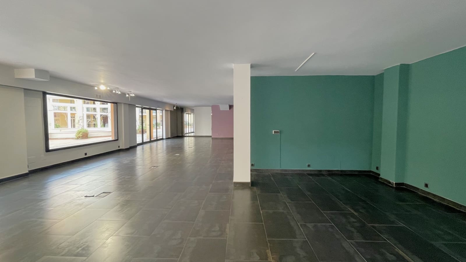 Erhverv til salg i Puerto de Andratx - € 475.000 (Ref: 8720125)