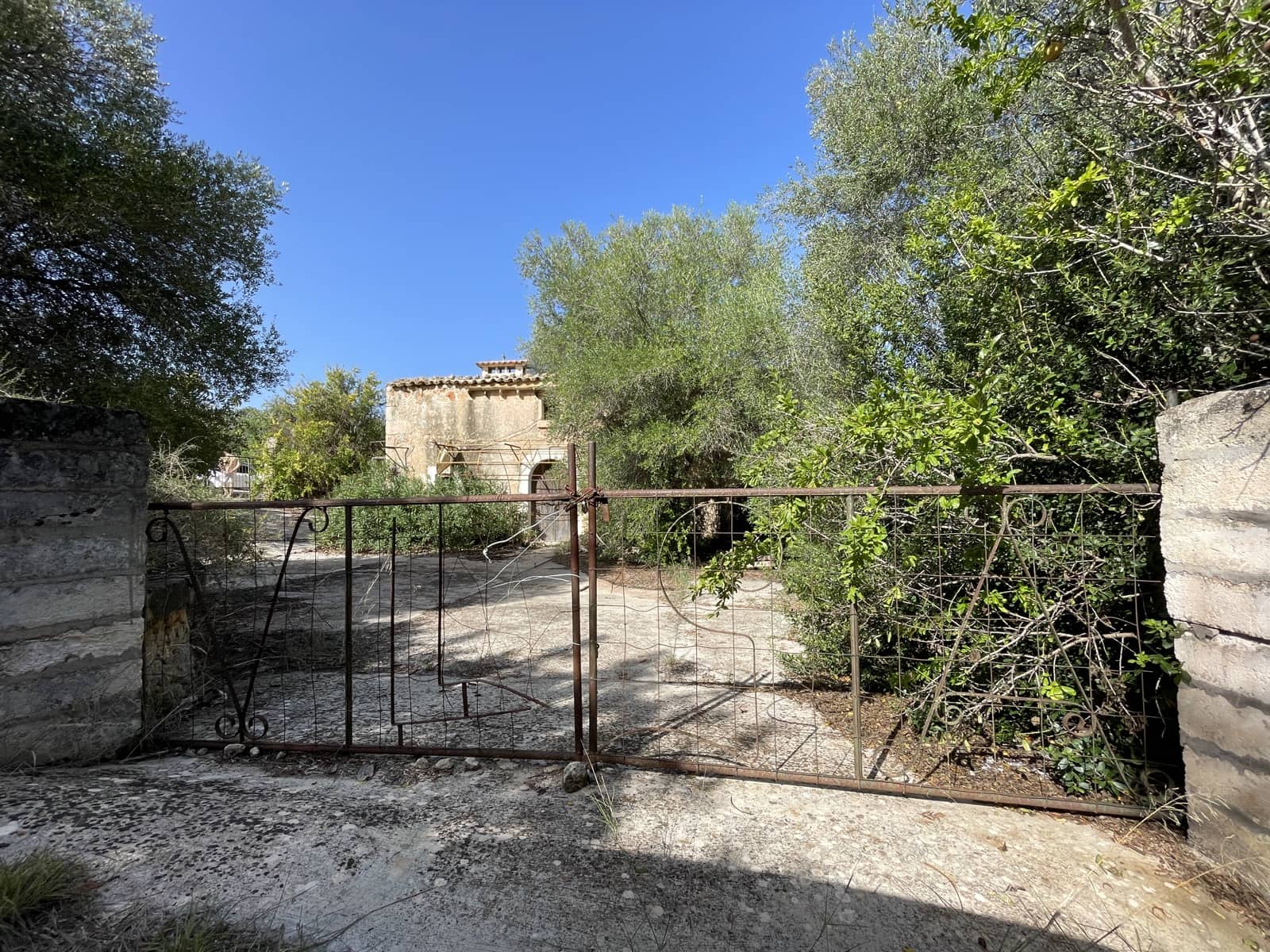 3 bedroom Finca/Country House for sale in Llubi - € 500,000 (Ref: 8727025)