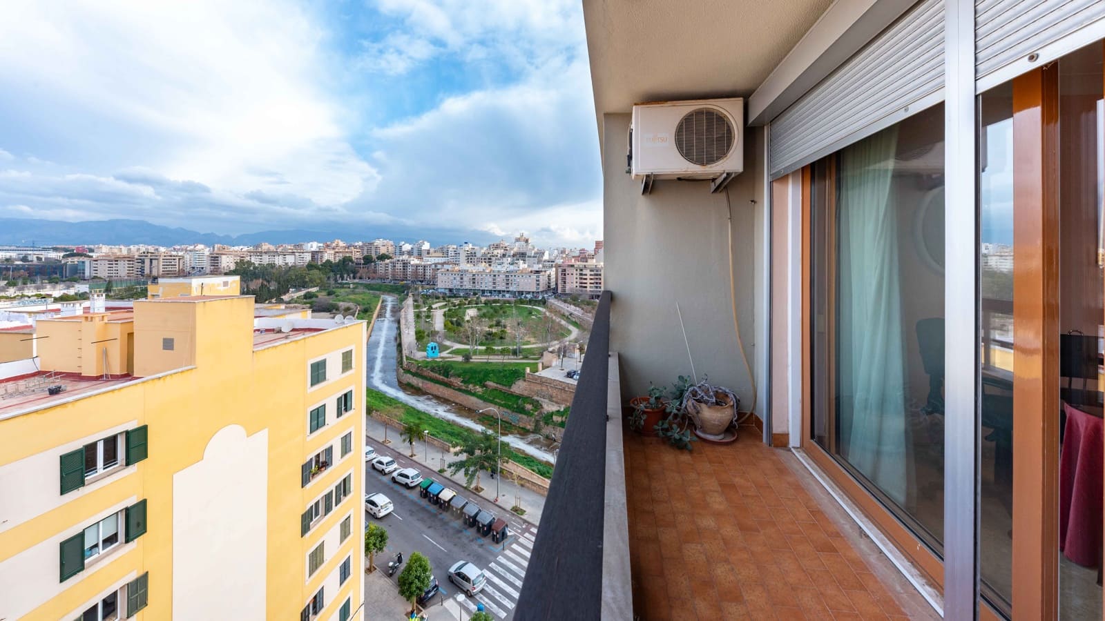 5 bedroom Apartment for sale in Palma de Mallorca with garage - € 1,700,000 (Ref: 8745902)