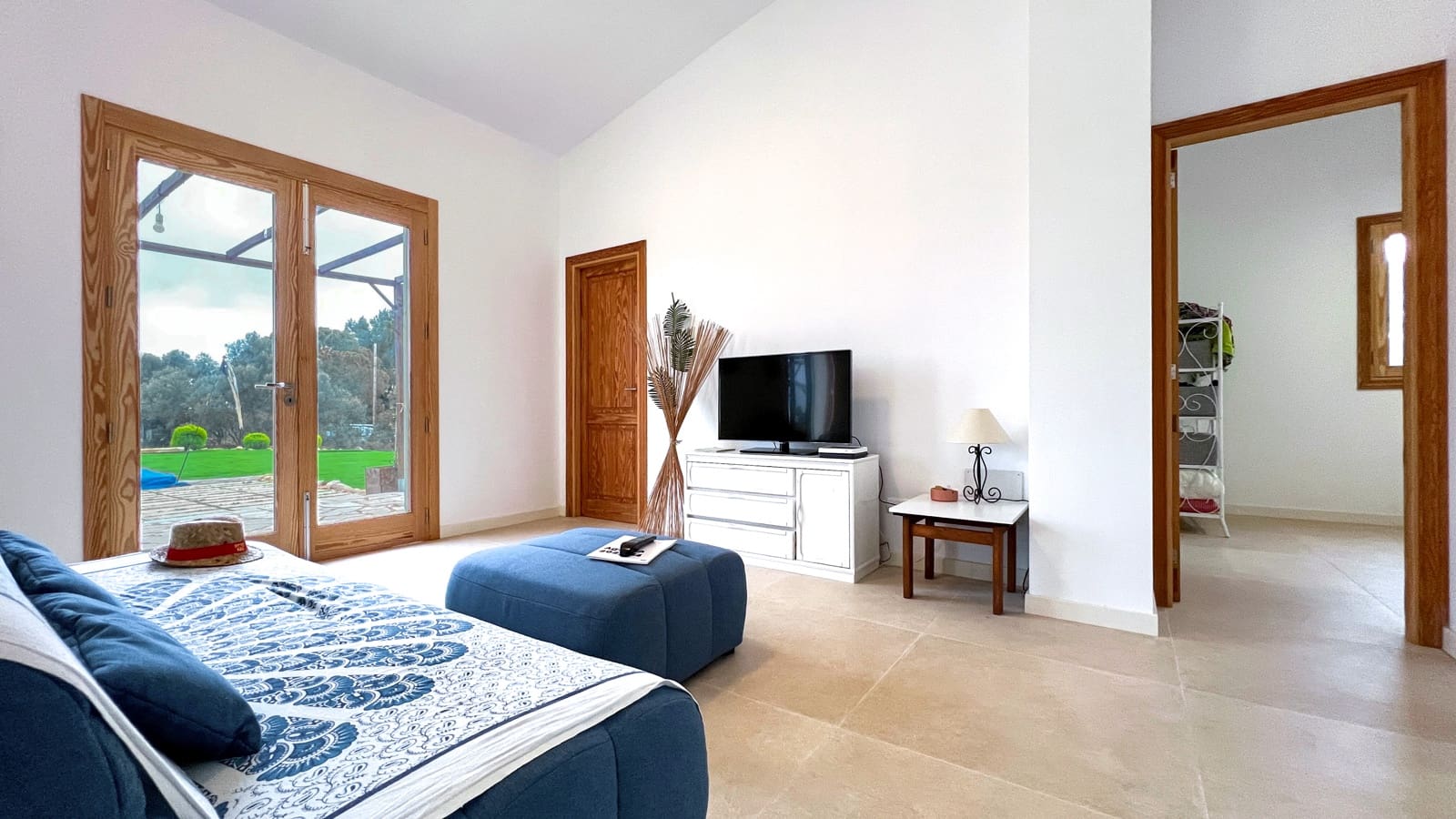 4 bedroom Finca/Country House for rent in Campos with pool garage - € 2,500 (Ref: 8754814)