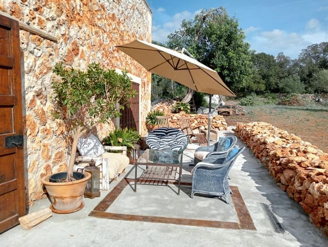 2 bedroom Finca/Country House for sale in Sencelles - € 1,015,000 (Ref: 8762786)