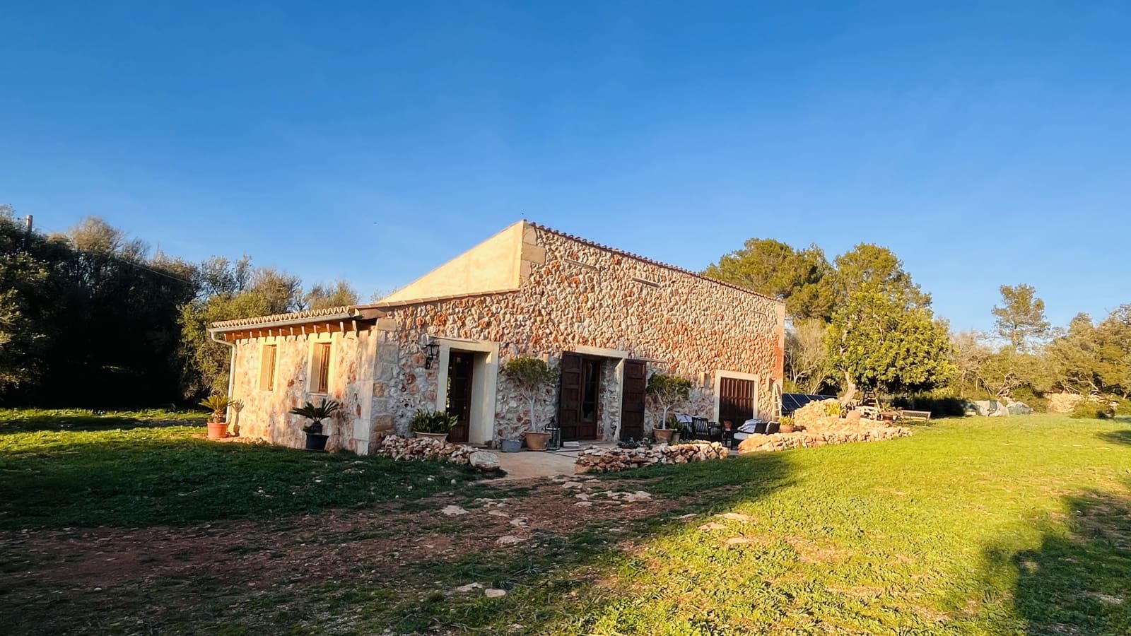 2 bedroom Finca/Country House for sale in Sencelles - € 1,015,000 (Ref: 8762786)