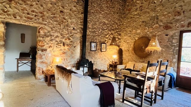 2 bedroom Finca/Country House for sale in Sencelles - € 1,015,000 (Ref: 8762786)