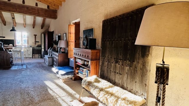 2 bedroom Finca/Country House for sale in Sencelles - € 1,015,000 (Ref: 8762786)