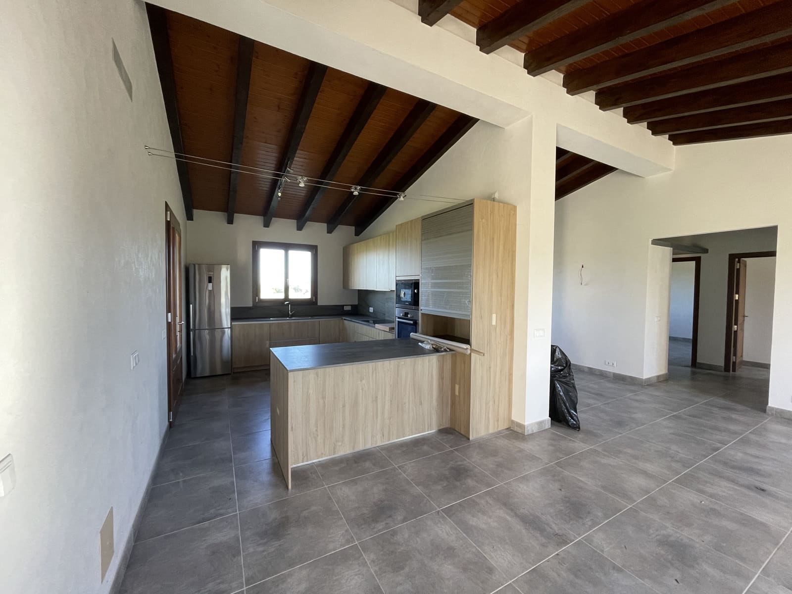 2 soverom Villa til leie i Alcudia med garasje - € 2 500 (Ref: 8766297)