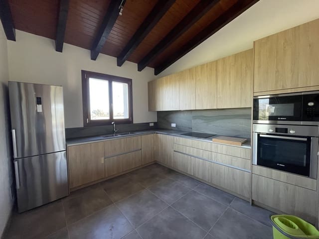 2 bedroom Villa for rent in Alcúdia with garage - € 2,500 (Ref: 8766297)