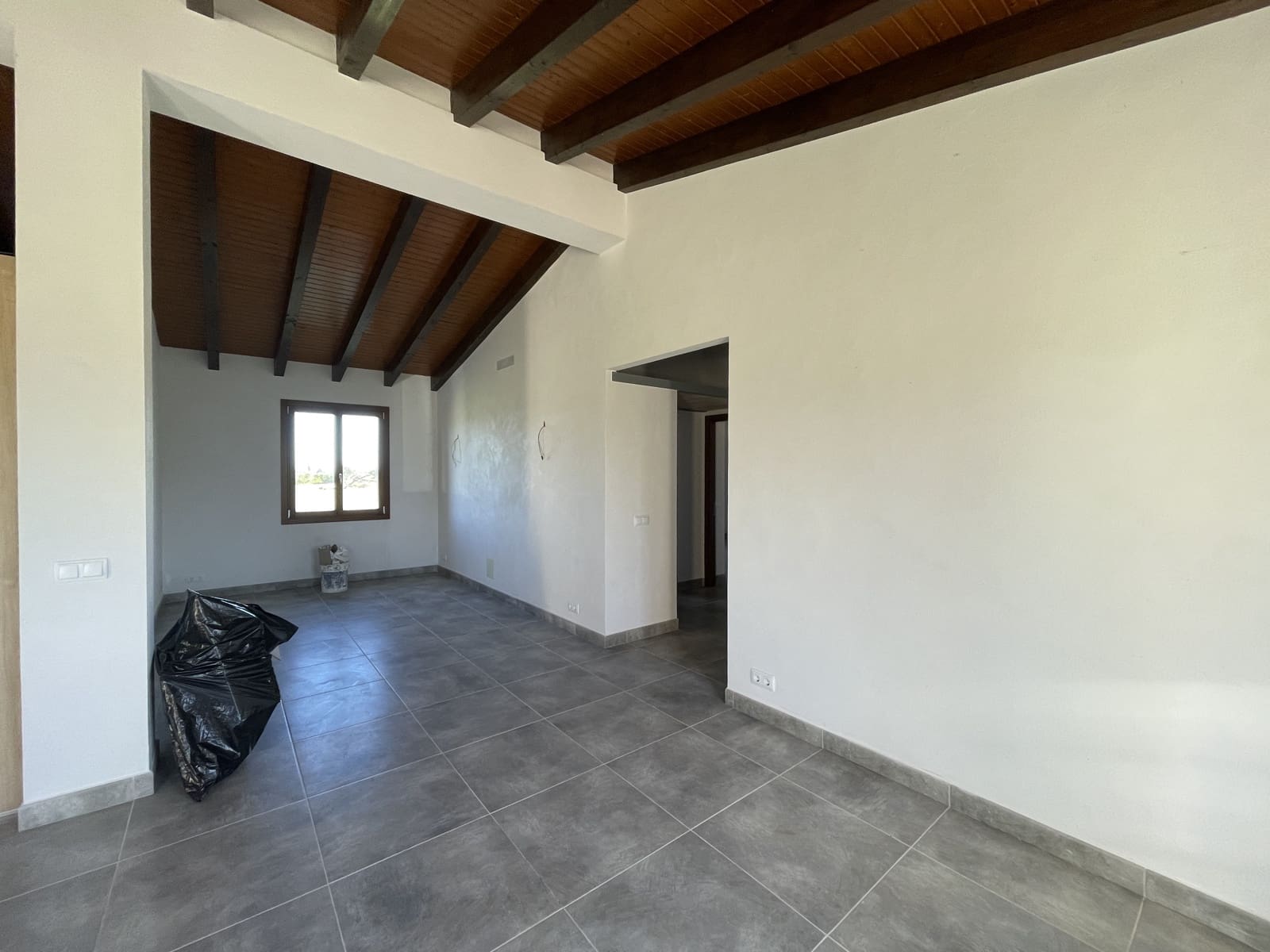 2 soverom Villa til leie i Alcudia med garasje - € 2 500 (Ref: 8766297)