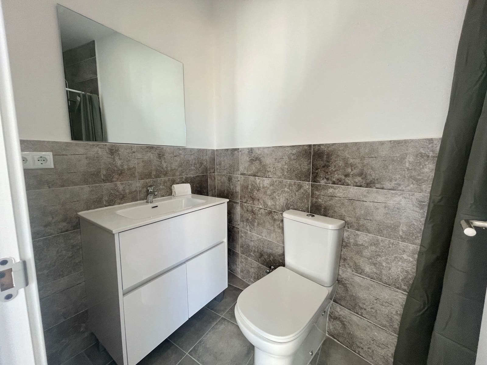 2 soveværelse Byhus til leje i Santa Maria del Cami med swimmingpool garage - € 2.500 (Ref: 8766300)