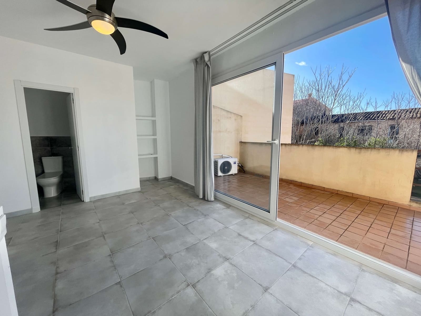 2 soveværelse Byhus til leje i Santa Maria del Cami med swimmingpool garage - € 2.500 (Ref: 8766300)