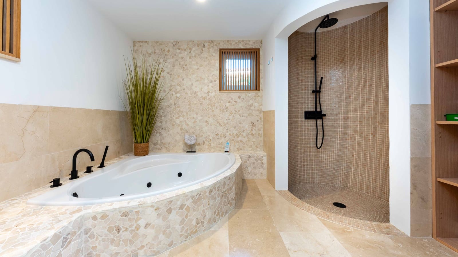 4 soveværelse Villa til salg i Puerto de Andratx med swimmingpool garage - € 4.750.000 (Ref: 8766302)