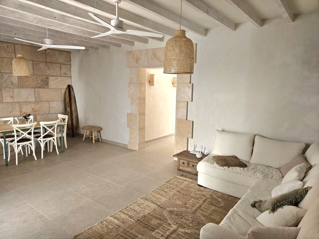 2 bedroom Apartment for rent in Port de Pollença, Pollensa / Pollença with garage - € 5,000 (Ref: 8800402)