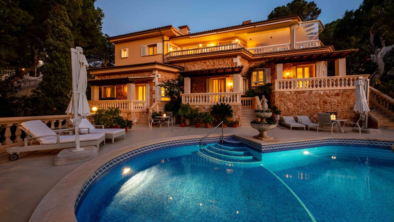 4 slaapkamer Villa te koop in Costa de la Calma met garage - € 2.550.000 (Ref: 8800406)