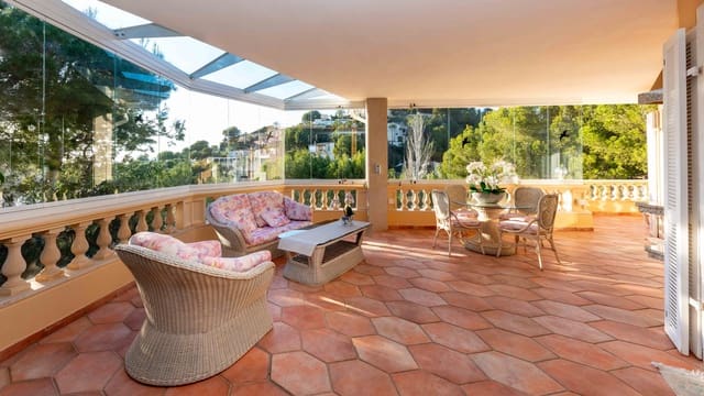 4 slaapkamer Villa te koop in Costa de la Calma, Calvià met garage - € 2.550.000 (Ref: 8800406)