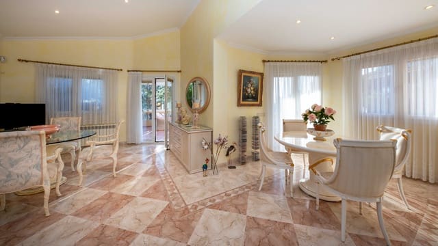 4 slaapkamer Villa te koop in Costa de la Calma, Calvià met garage - € 2.550.000 (Ref: 8800406)