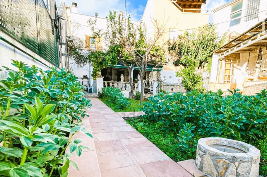 4 soveværelse Byhus til salg i Marratxi med garage - € 700.000 (Ref: 8807497)