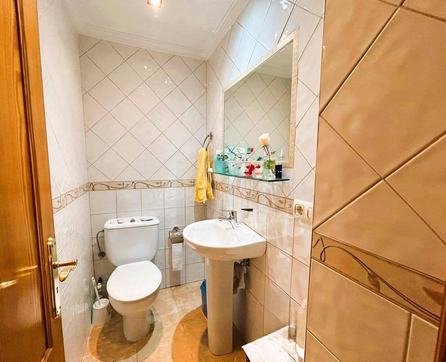 4 soveværelse Byhus til salg i Marratxi med garage - € 700.000 (Ref: 8807497)