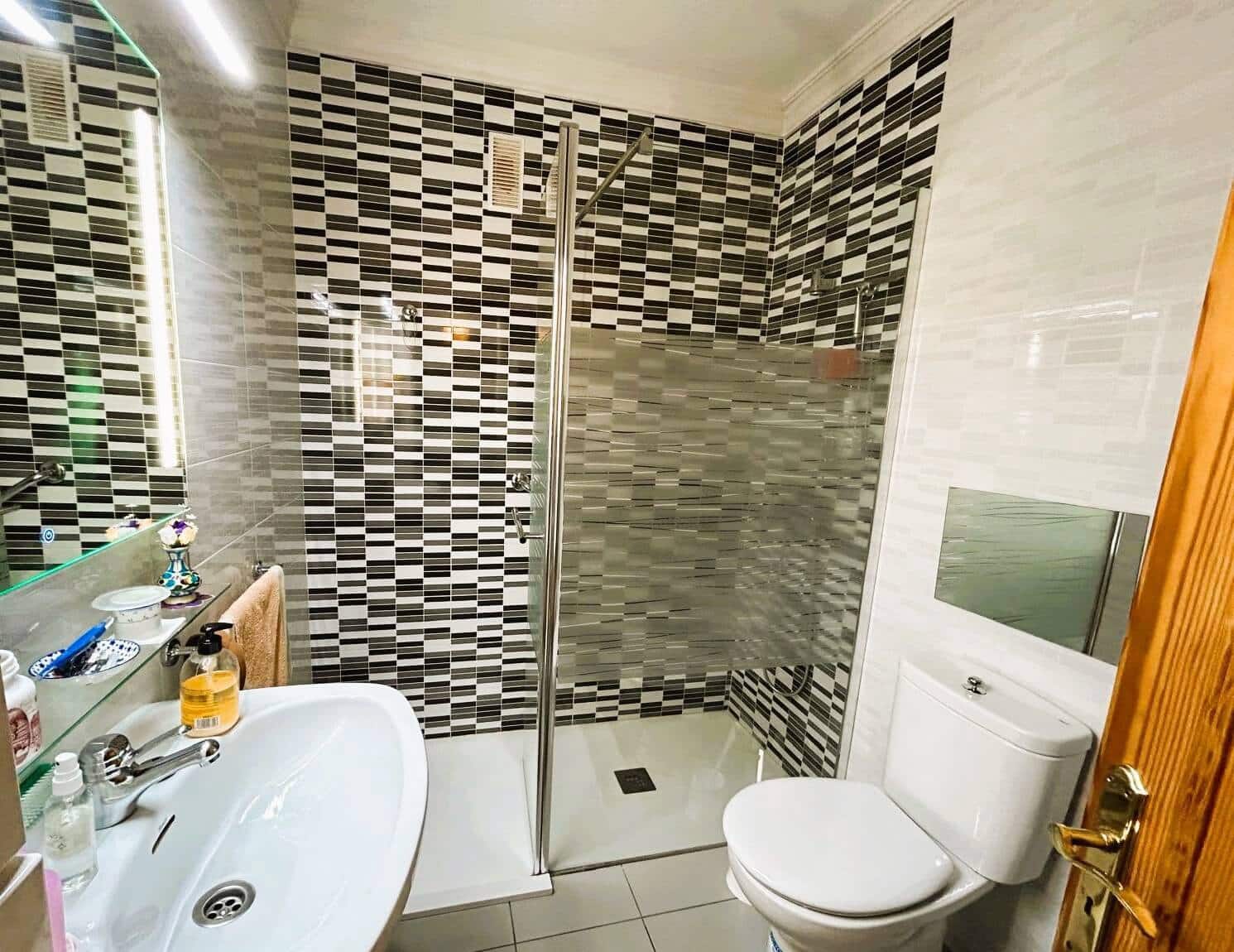 4 soveværelse Byhus til salg i Marratxi med garage - € 700.000 (Ref: 8807497)