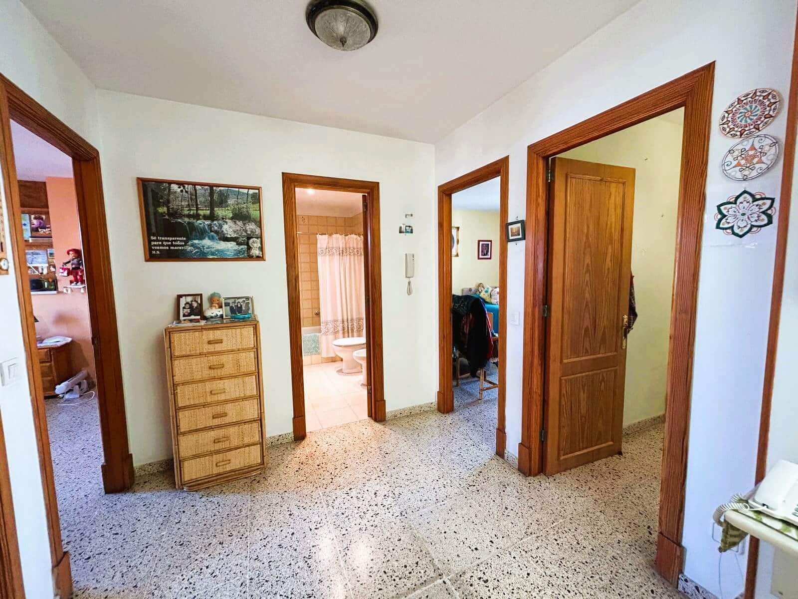 4 soveværelse Byhus til salg i Marratxi med garage - € 700.000 (Ref: 8807497)