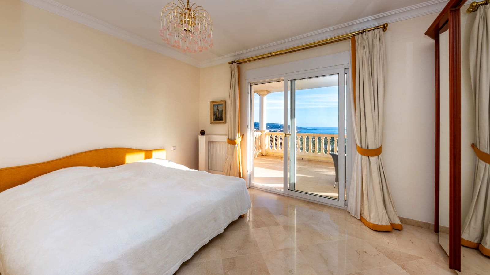 5 bedroom Villa for sale in Santa Ponsa with pool garage - € 4,250,000 (Ref: 8815191)