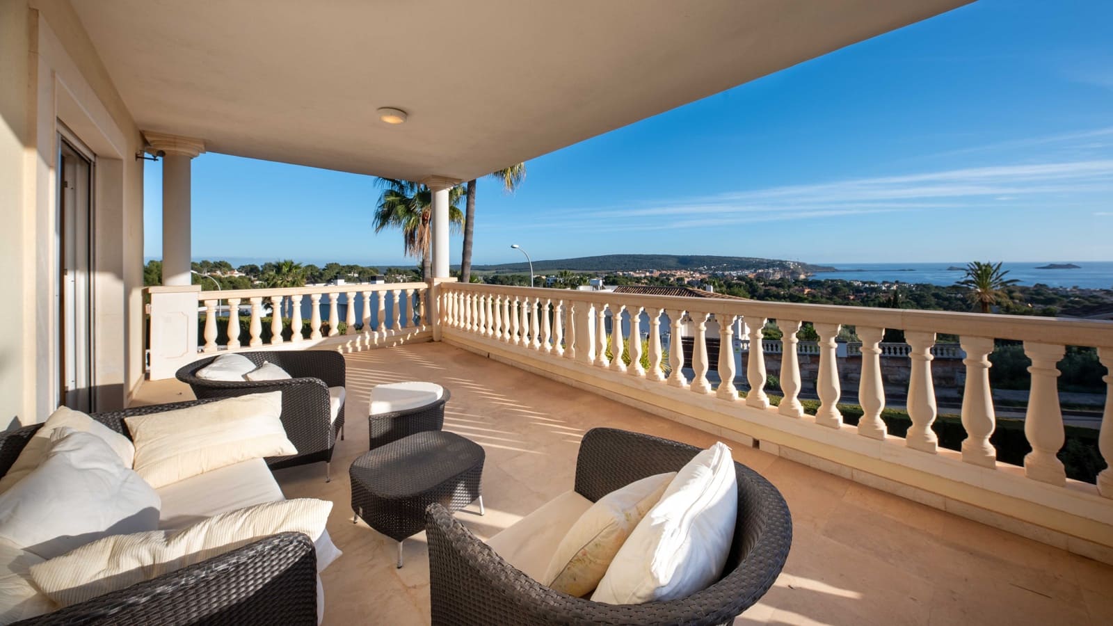 5 bedroom Villa for sale in Santa Ponsa with pool garage - € 4,250,000 (Ref: 8815191)