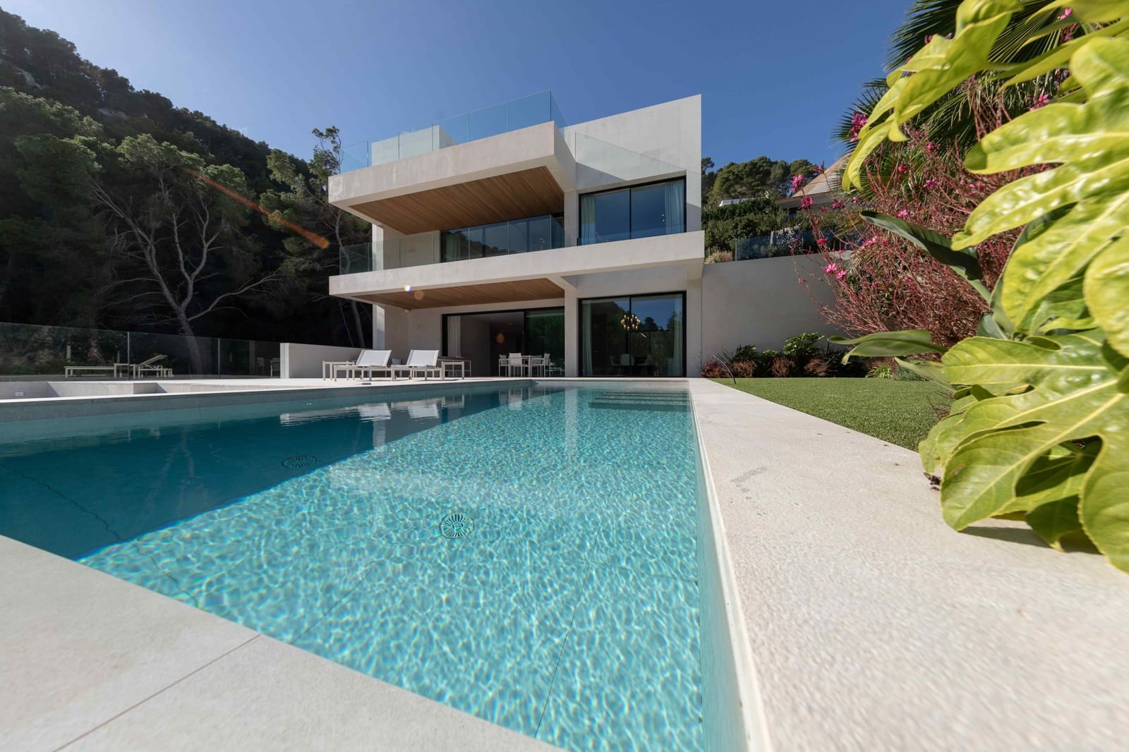 5 bedroom Villa for sale in Son Vida with pool garage - € 5,500,000 (Ref: 8821069)