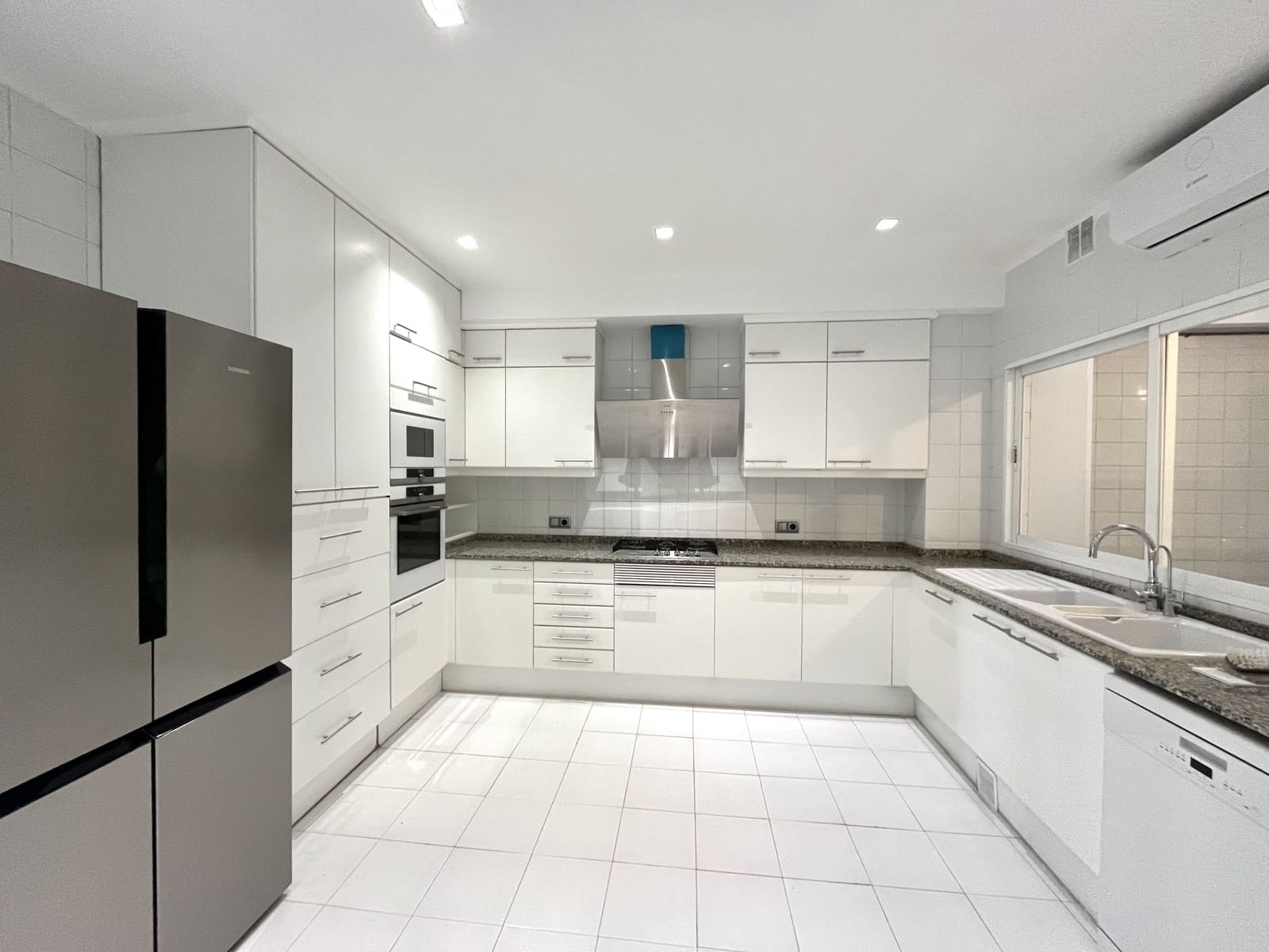 4 sovrum Lägenhet att hyra i Palma de Mallorca med garage - 4 000 € (Ref: 8851061)