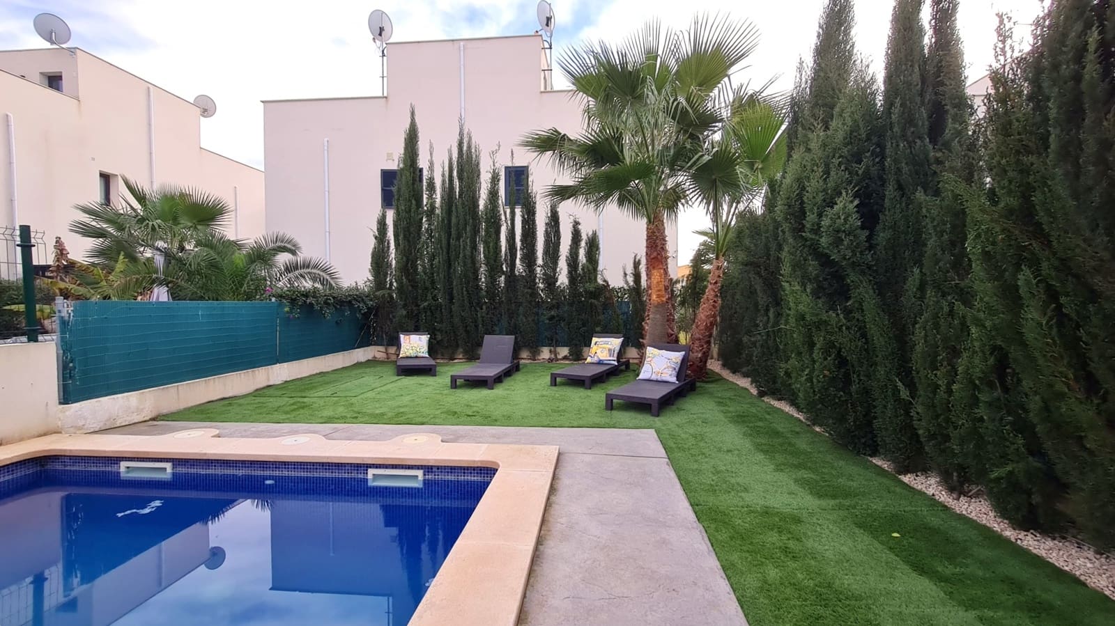 3 camera da letto Villetta Bifamiliare da affittare in Cala Pi con piscina garage - 3.500 € (Rif: 8851062)