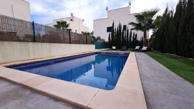 3 makuuhuone Paritalo vuokrattavana paikassa Cala Pi, Llucmajor mukana uima-altaan 
autotalli - 3 500 € (Ref: 8851062)