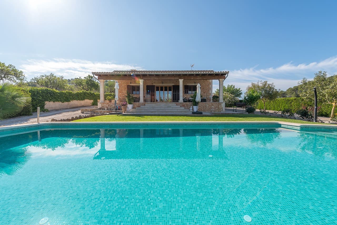 4 camera da letto Finca/Casa di Campagna da affittare in Sineu con garage - 3.000 € (Rif: 8864136)