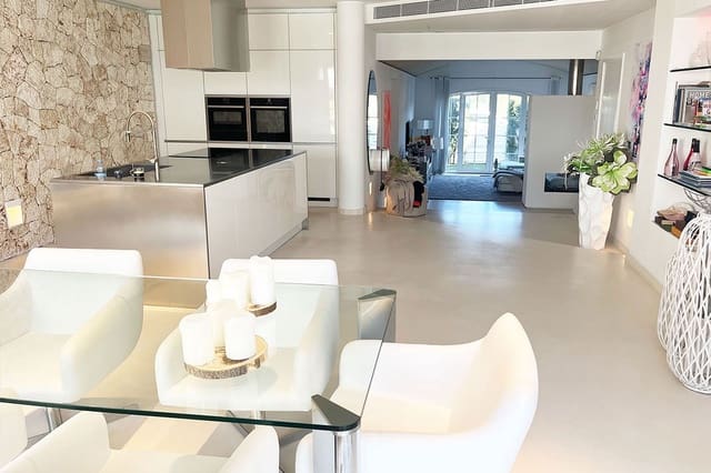 3 slaapkamer Appartement te koop in Portocristo / Port de Manacor, Manacor met garage - € 799.000 (Ref: 8864137)