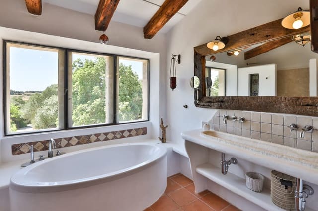 5 bedroom Finca/Country House for rent in Porreres with pool garage - € 6,000 (Ref: 8879134)