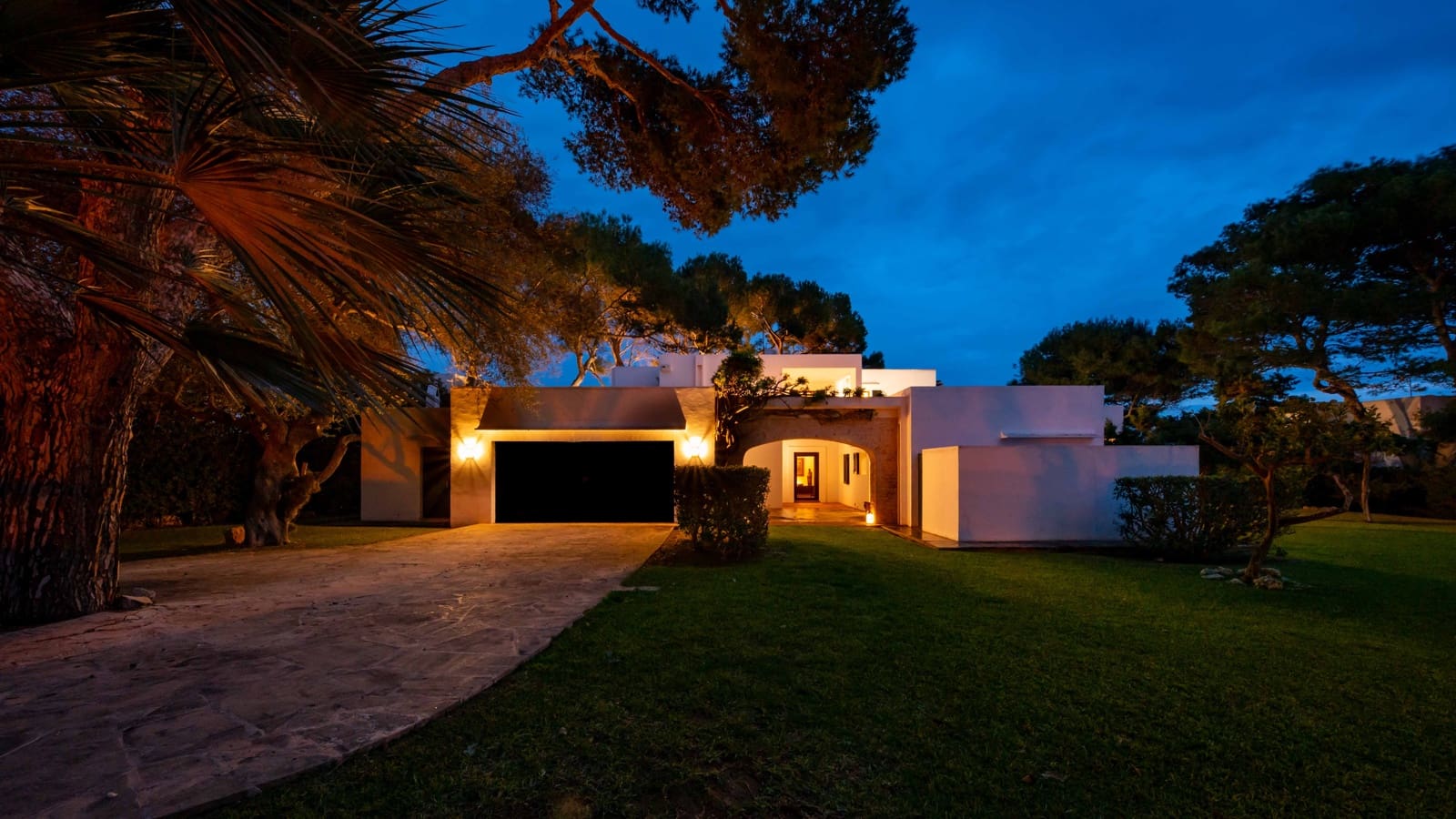 7 soverom Villa til salgs i Cala d'Or med svømmebasseng garasje - € 7 200 000 (Ref: 8881134)