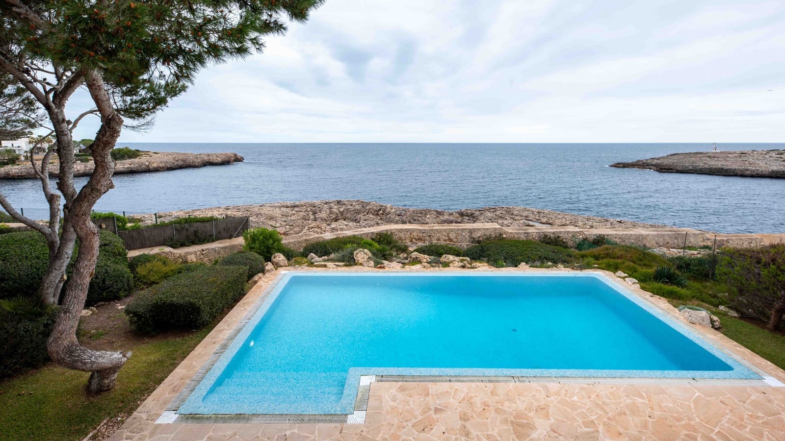 7 soverom Villa til salgs i Cala d'Or med svømmebasseng garasje - € 7 200 000 (Ref: 8881134)