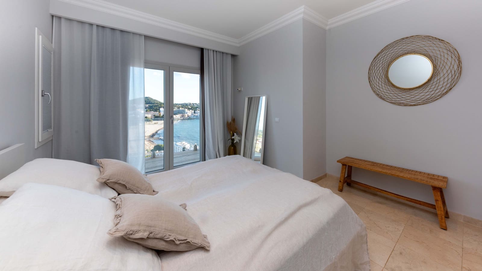 4 soveværelse Villa til salg i Santa Ponsa med swimmingpool garage - € 3.700.000 (Ref: 8891959)