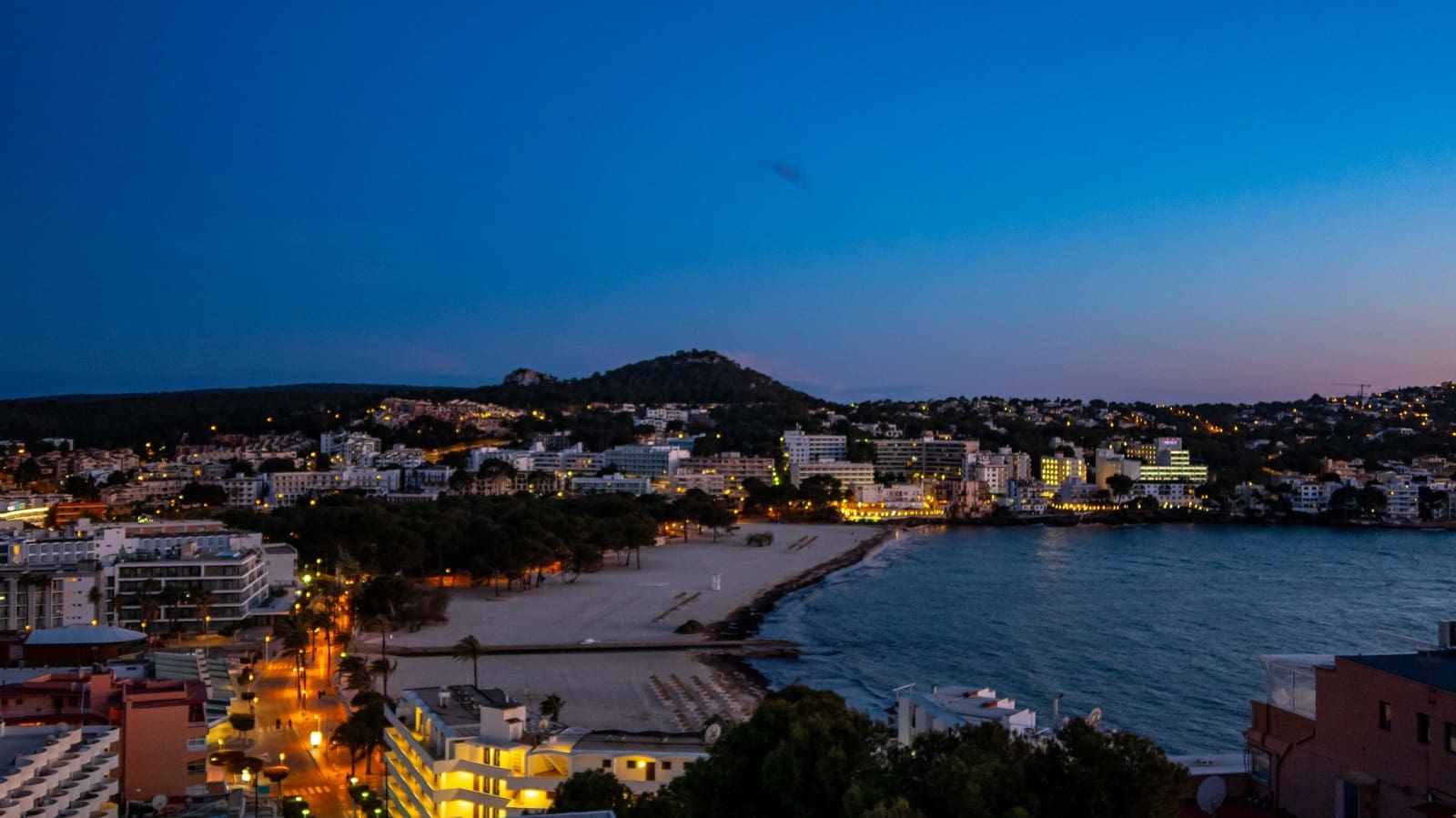 4 soveværelse Villa til salg i Santa Ponsa med swimmingpool garage - € 3.700.000 (Ref: 8891959)