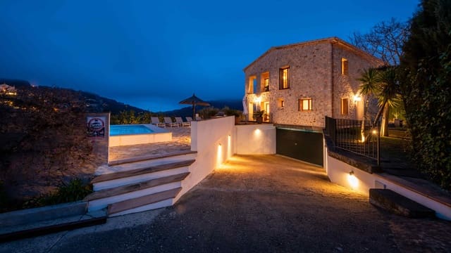 5 soveværelse Byhus til salg i Galilea, Puigpunyent med swimmingpool garage - € 1.990.000 (Ref: 8894238)