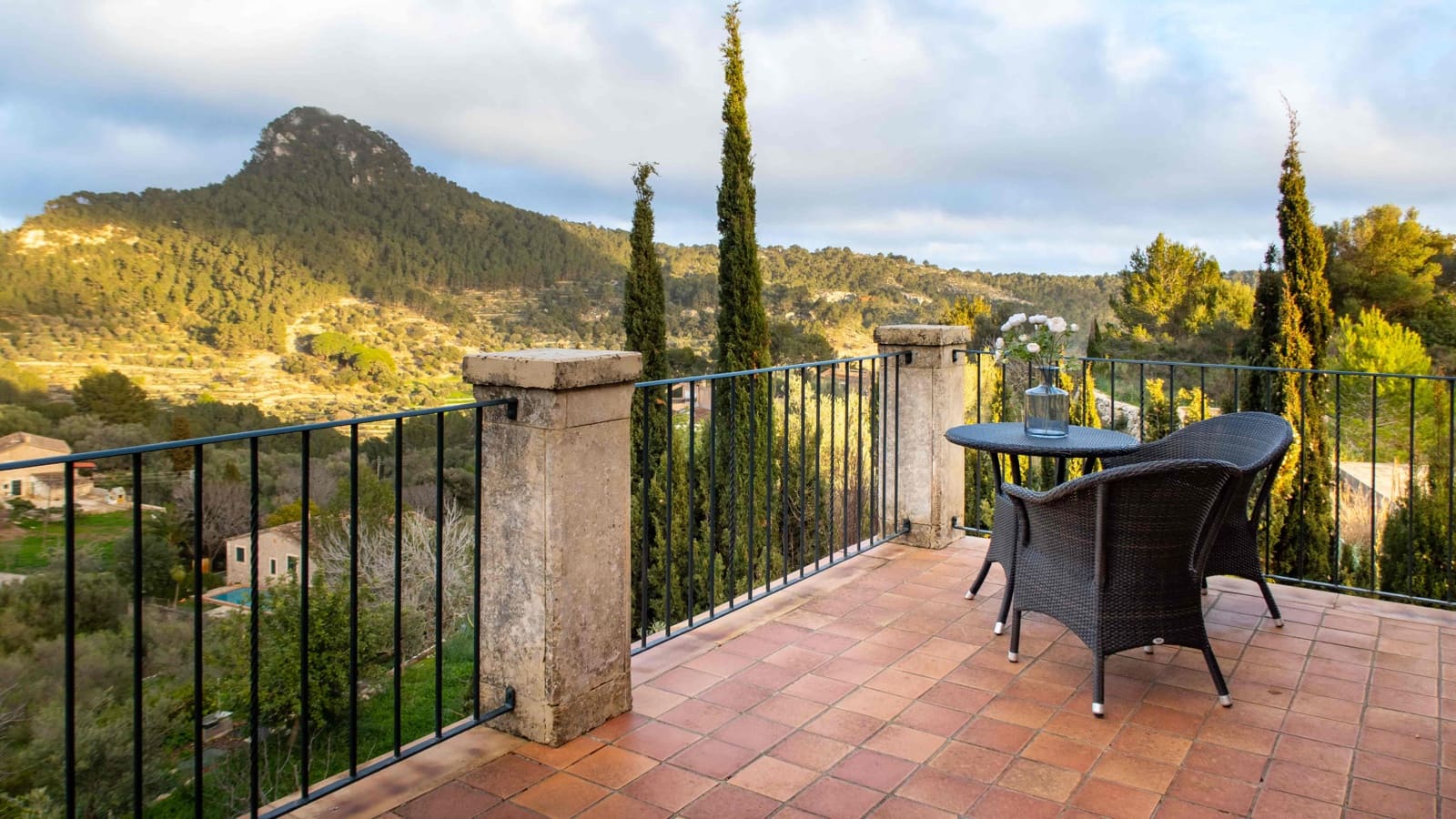 5 soveværelse Byhus til salg i Galilea med swimmingpool garage - € 1.990.000 (Ref: 8894238)