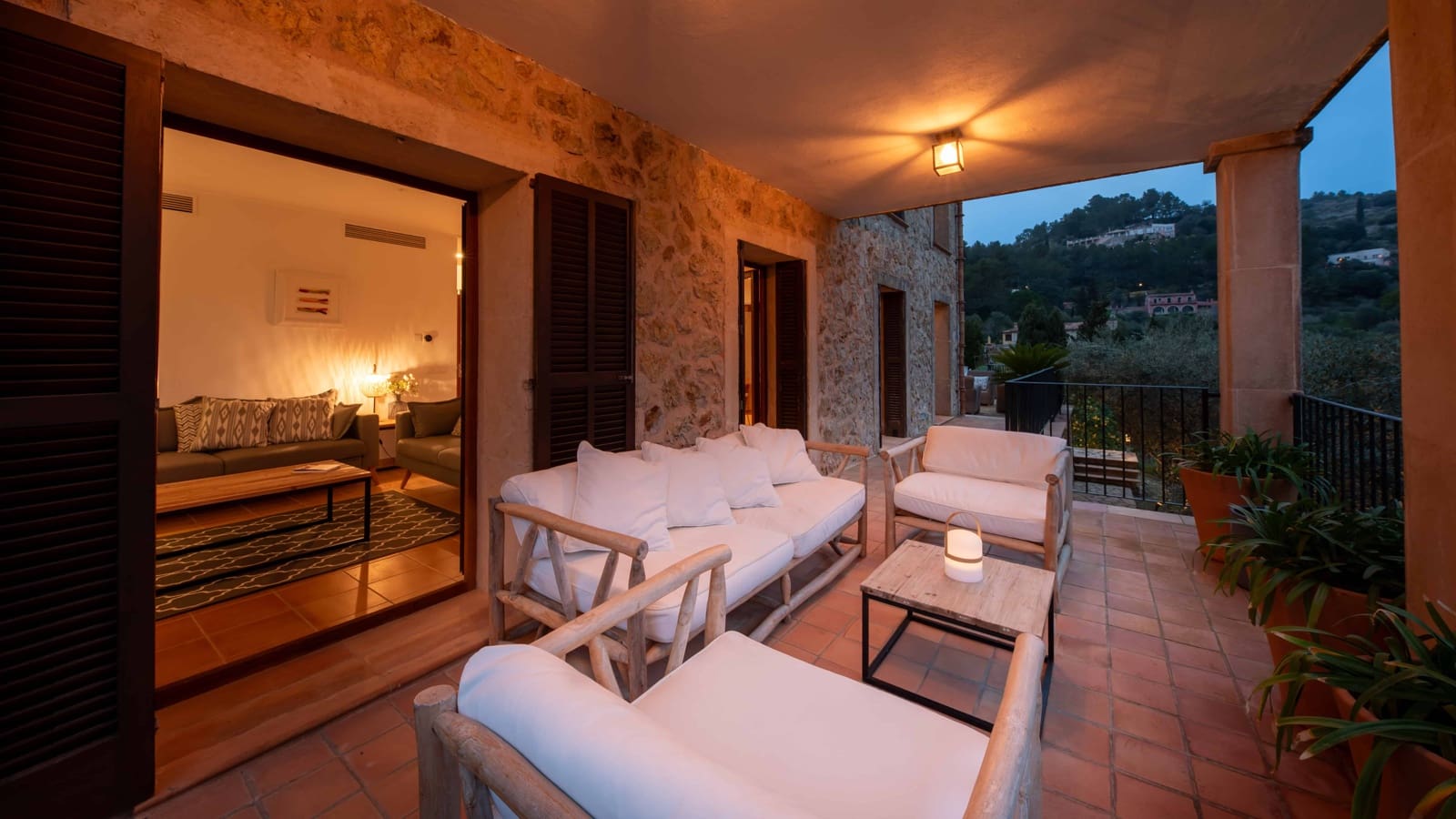 5 soveværelse Byhus til salg i Galilea med swimmingpool garage - € 1.990.000 (Ref: 8894238)