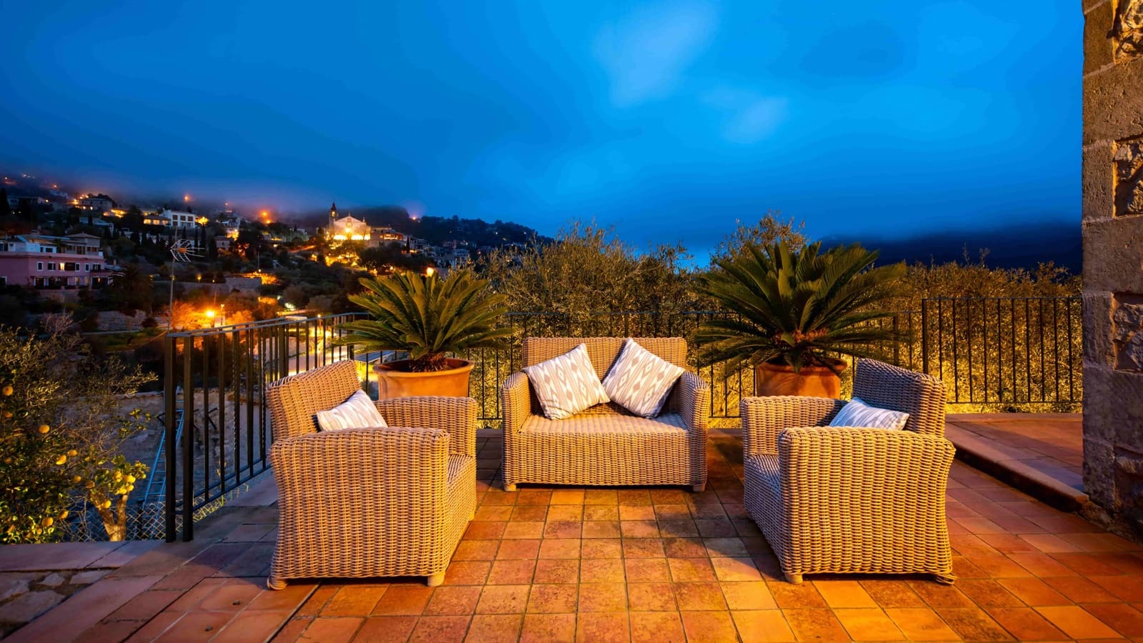 5 soveværelse Byhus til salg i Galilea med swimmingpool garage - € 1.990.000 (Ref: 8894238)