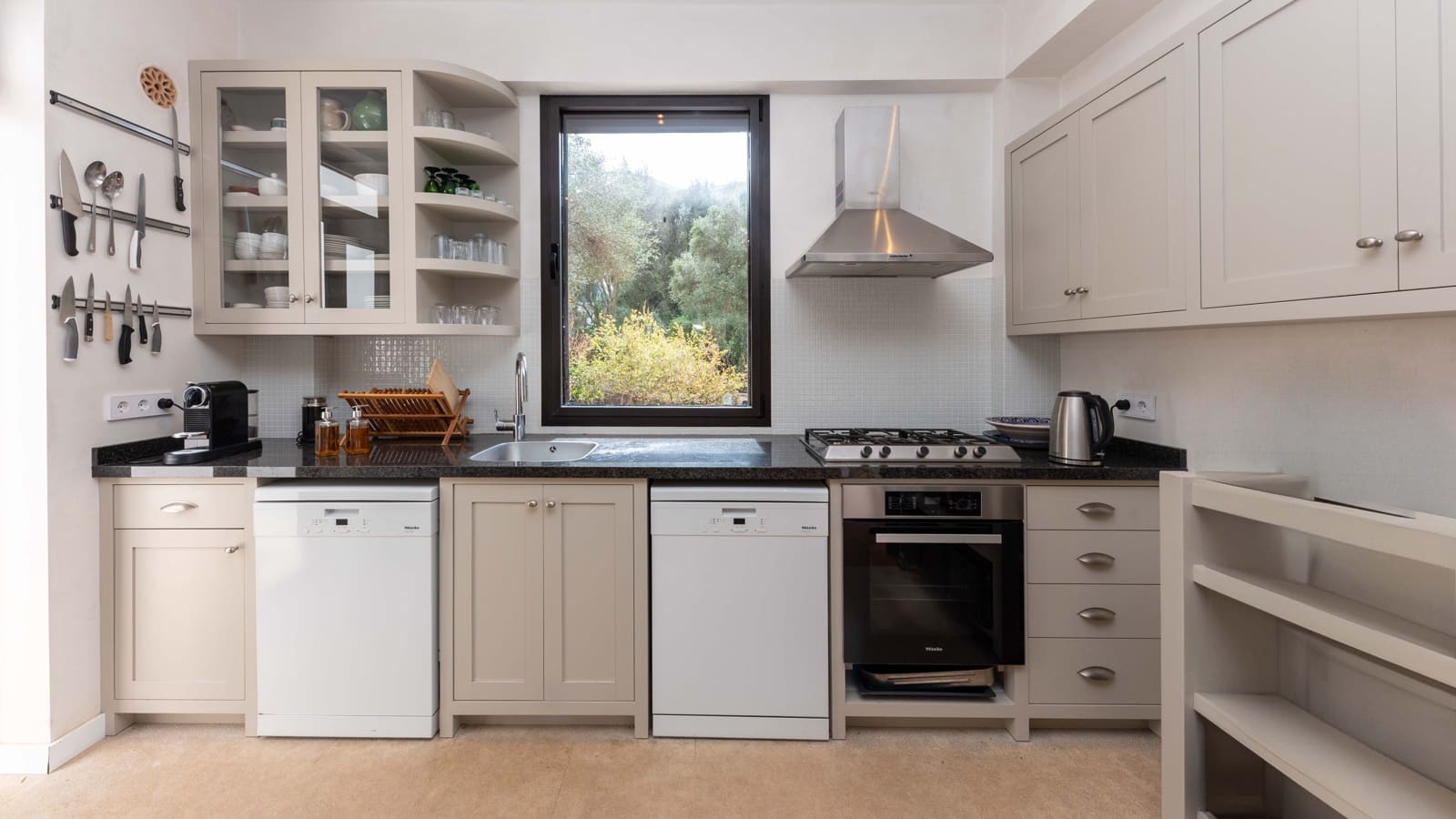 4 soveværelse Villa til salg i Cala Llombards med garage - € 1.650.000 (Ref: 8894239)