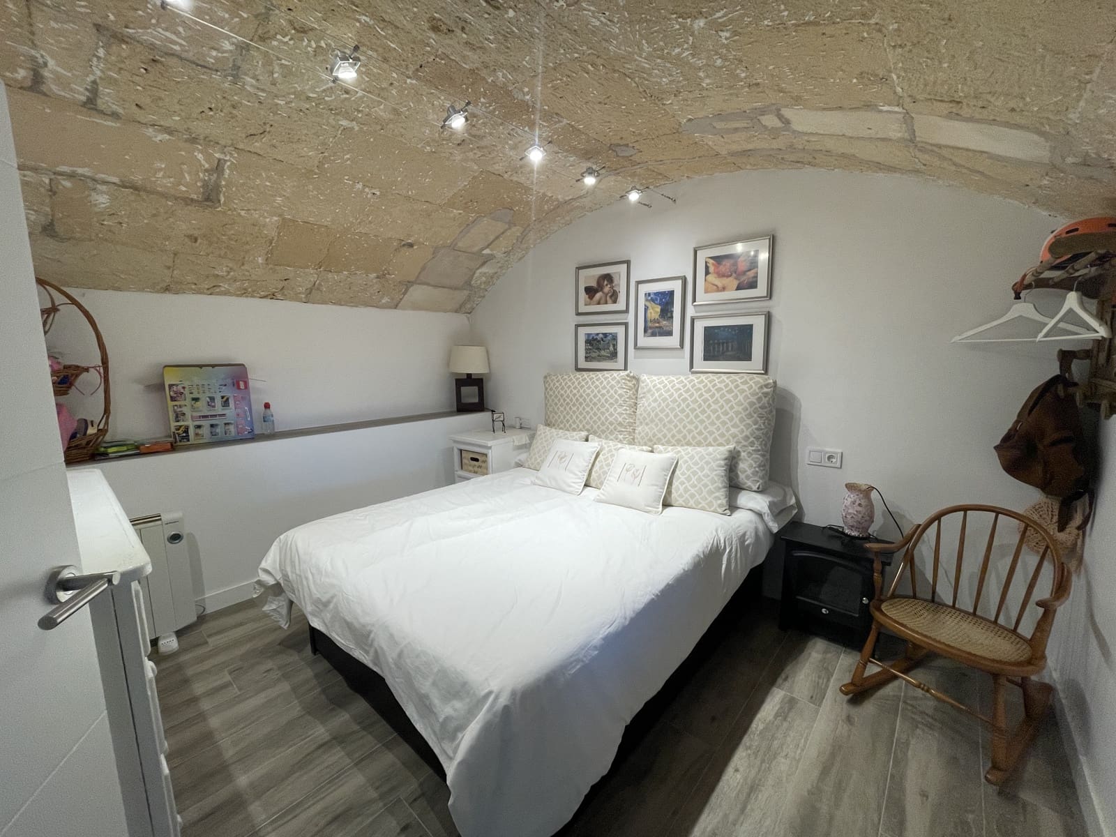 1 slaapkamer Appartement te huur in Selva - € 1.800 (Ref: 8898155)