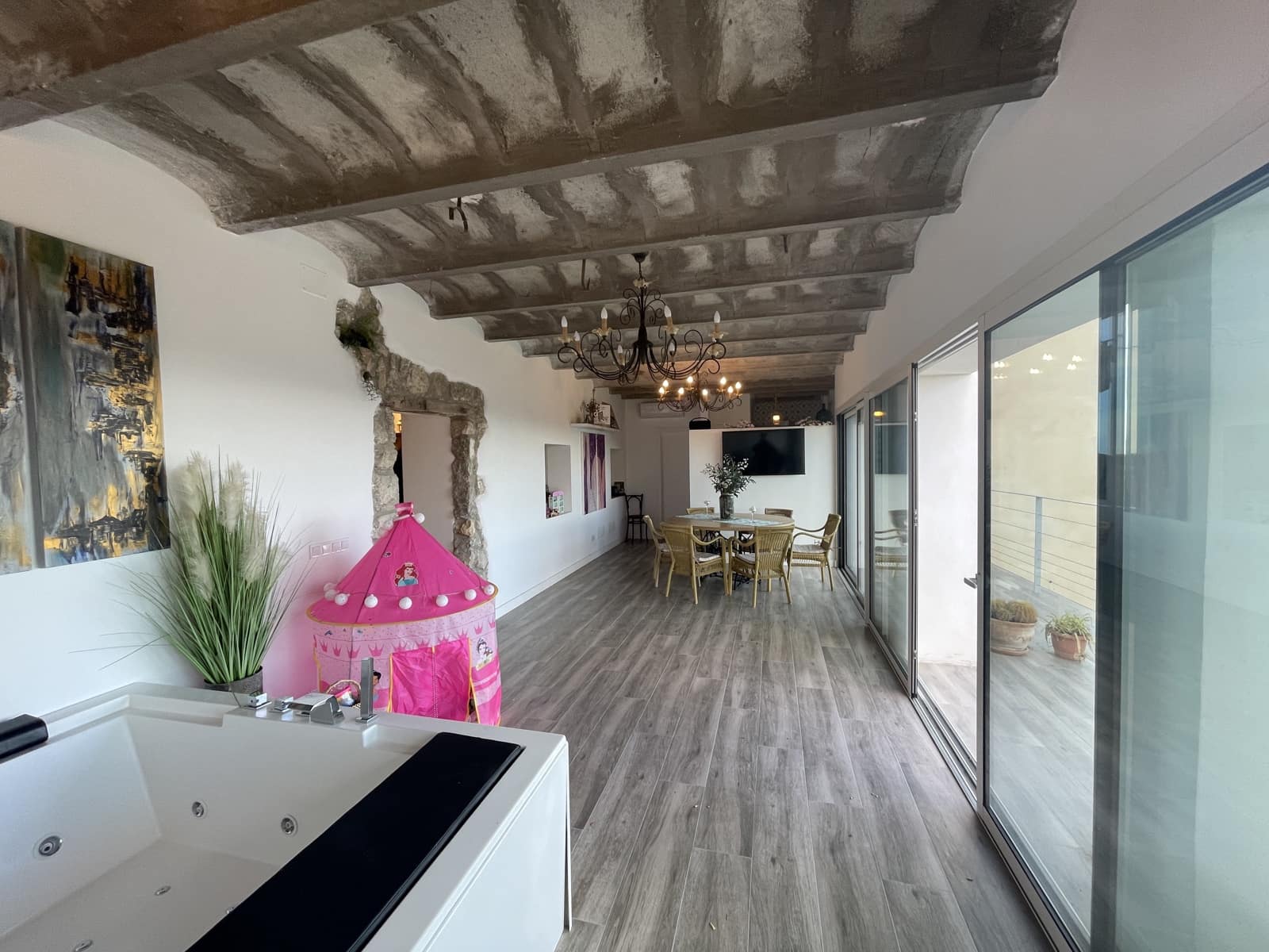 1 slaapkamer Appartement te huur in Selva - € 1.800 (Ref: 8898155)