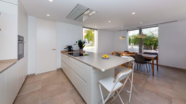 4 soveværelse Villa til salg i Calvià Pueblo, Calvià med swimmingpool garage - € 1.980.000 (Ref: 8910289)