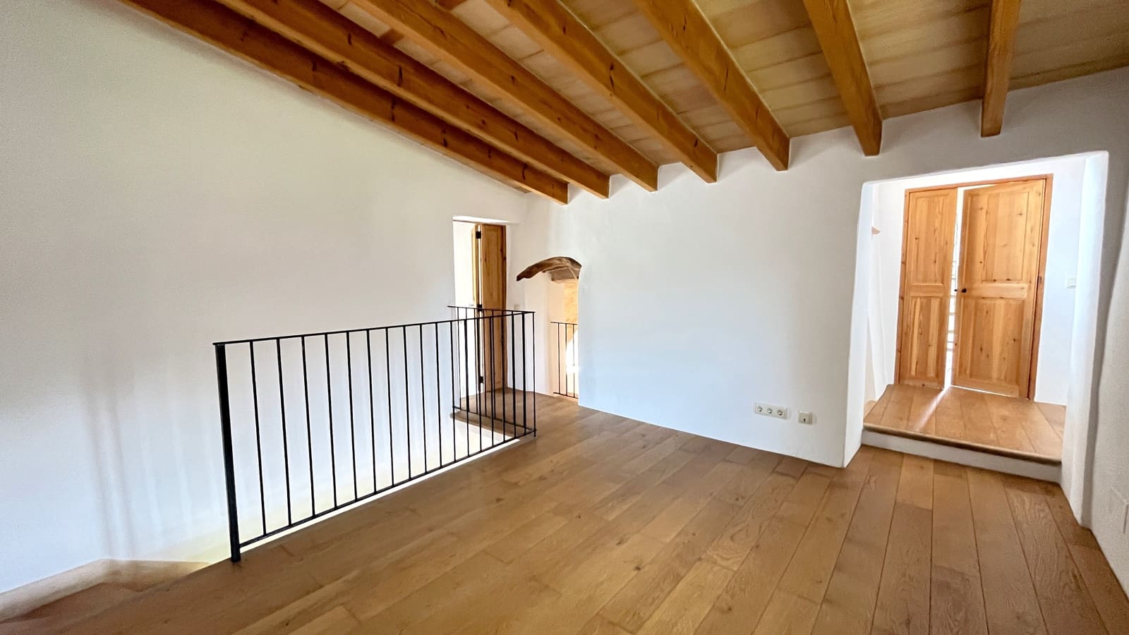 4 bedroom Finca/Country House for rent in Portocolom with garage - € 2,300 (Ref: 8910290)